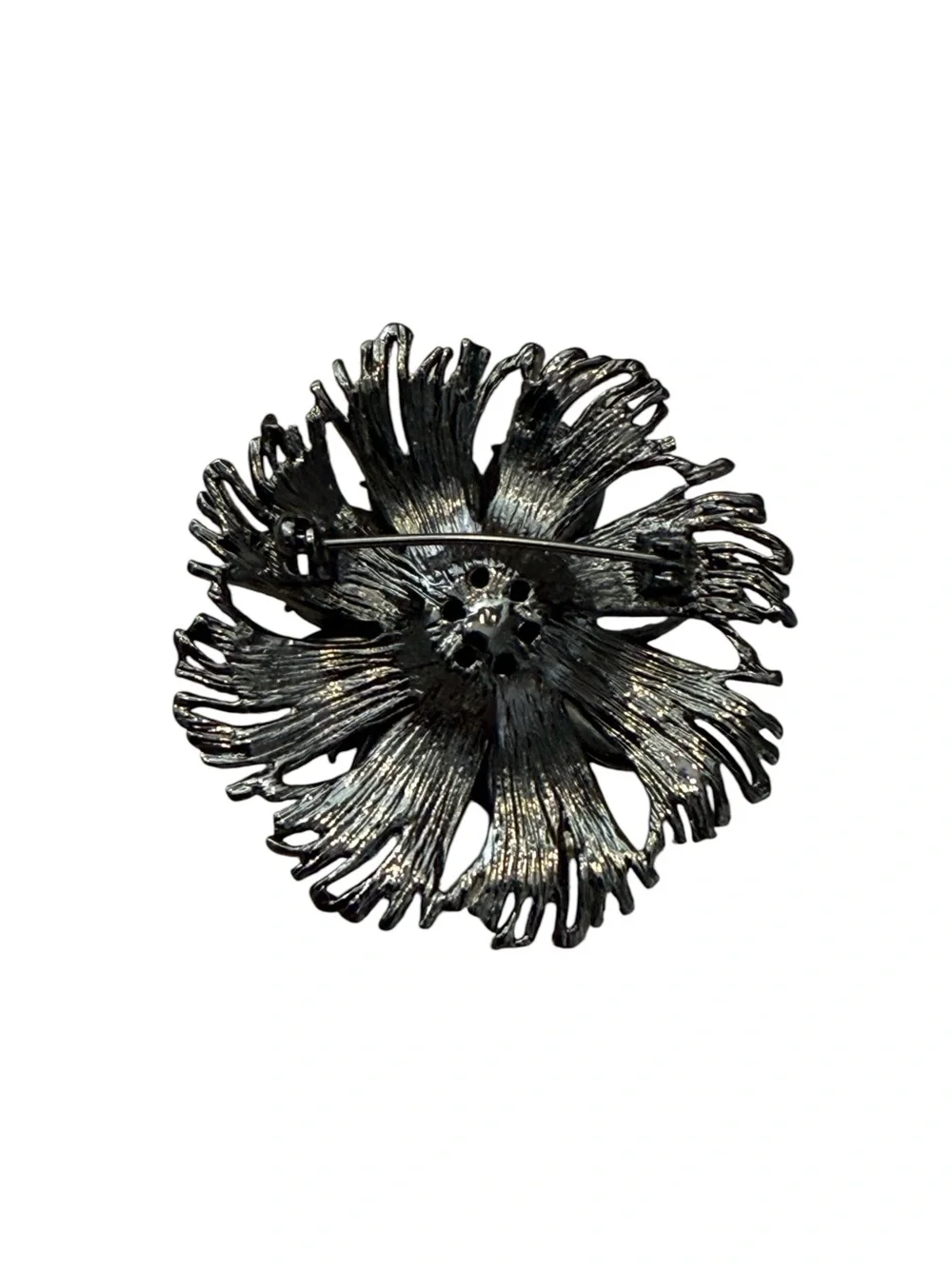 🫶🏻 Vintage Flower Brooch with Deep Red Crystal Accents